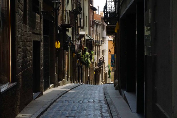 Rutes de misteri i llegendes per Vic i Osona