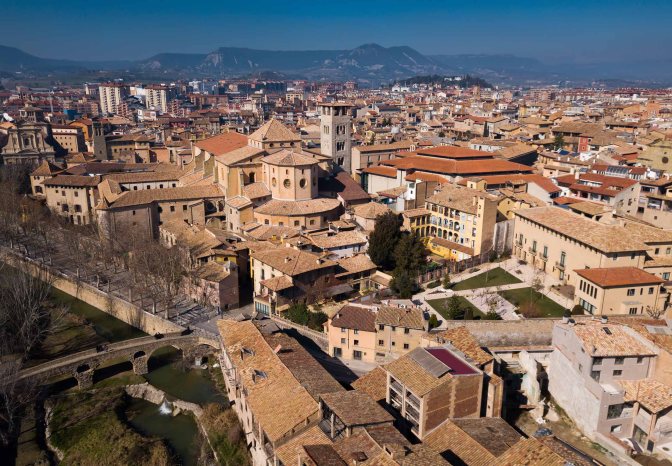 Vic medieval: un viatge en el temps pel cor d’Osona